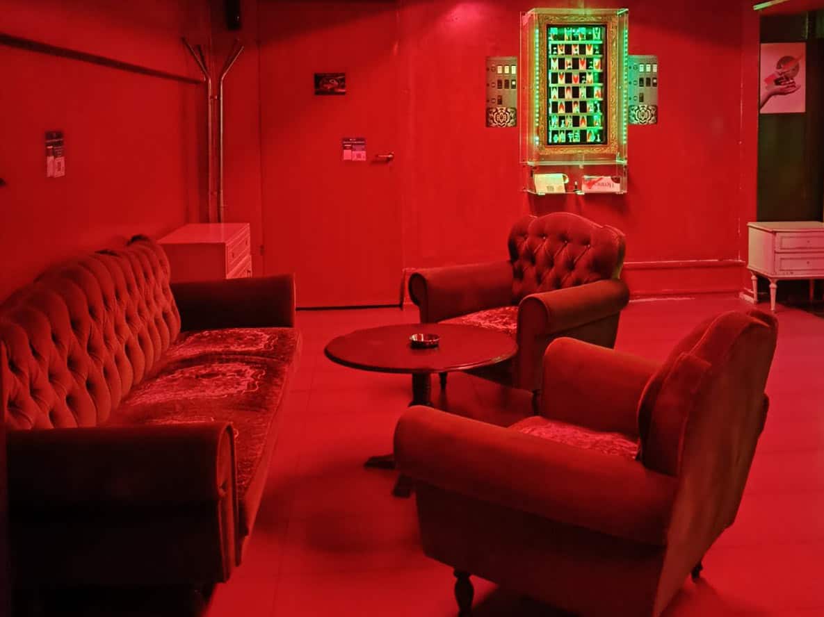 Αίθουσα στη Θεσσαλονίκη με εγκατεστημένο serious game για team building events