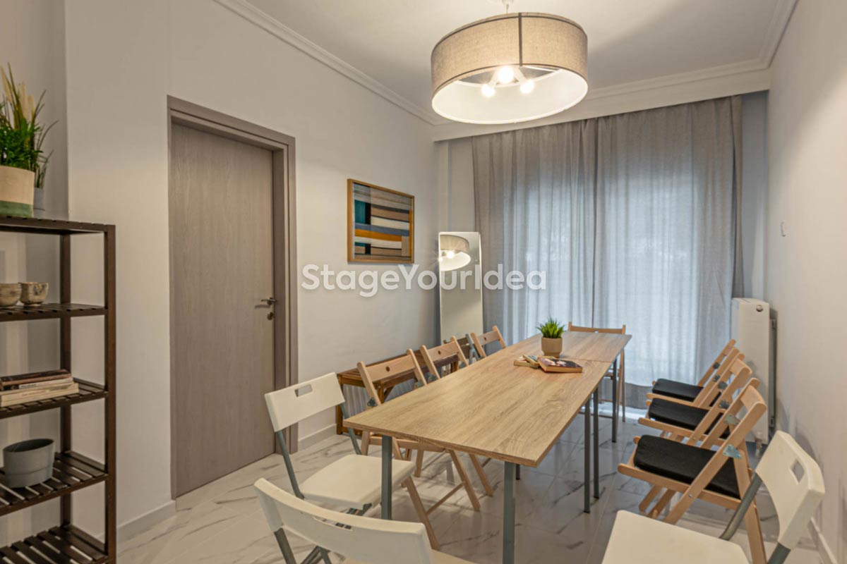 Σπιτική αίθουσα για κόψιμο βασιλόπιτας στη Θεσσαλονίκη