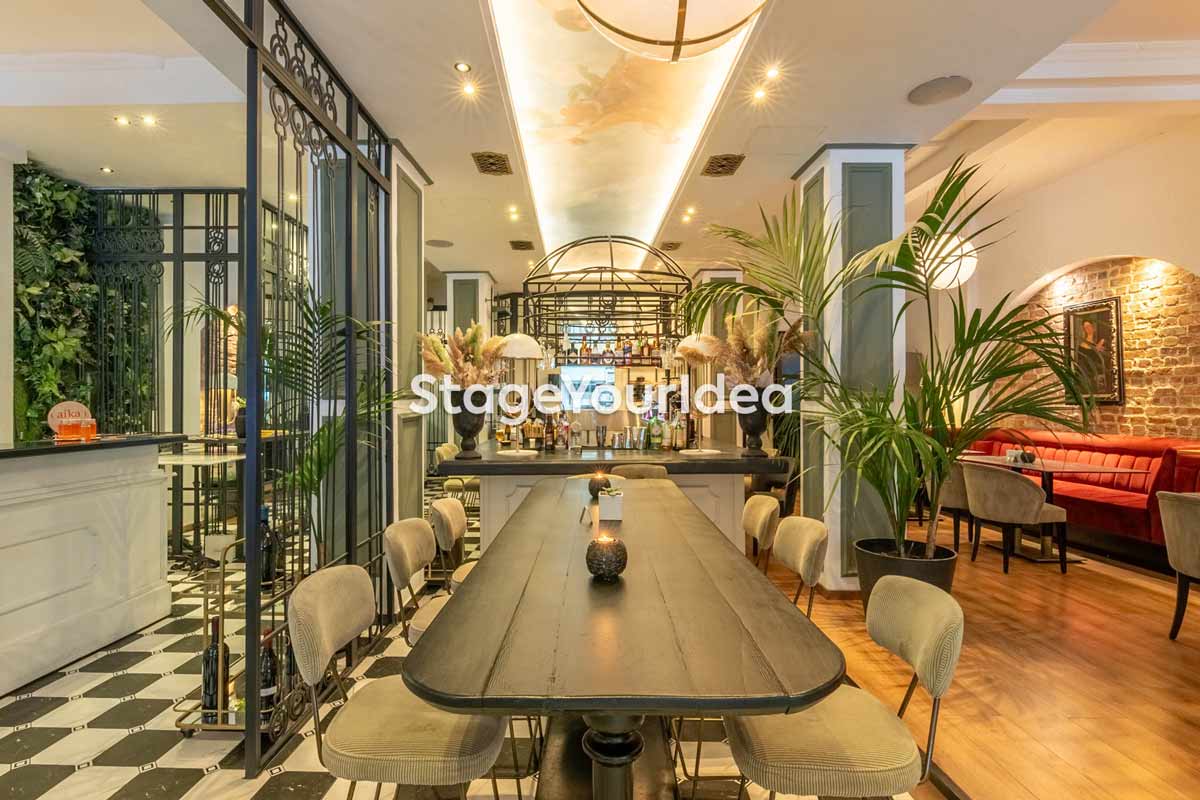 Αίθουσα μπαρ στη Θεσσαλονίκη για τη κοπή της βασιλόπιτας